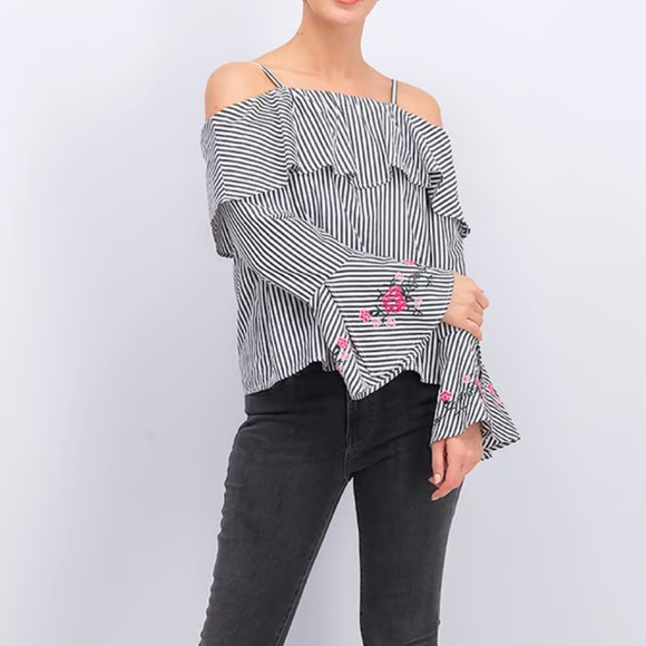 BCX Off The Shoulder Embroidered Boho Ruffle Bell Sleeve Blouse Top - XS - Picture 11 of 11